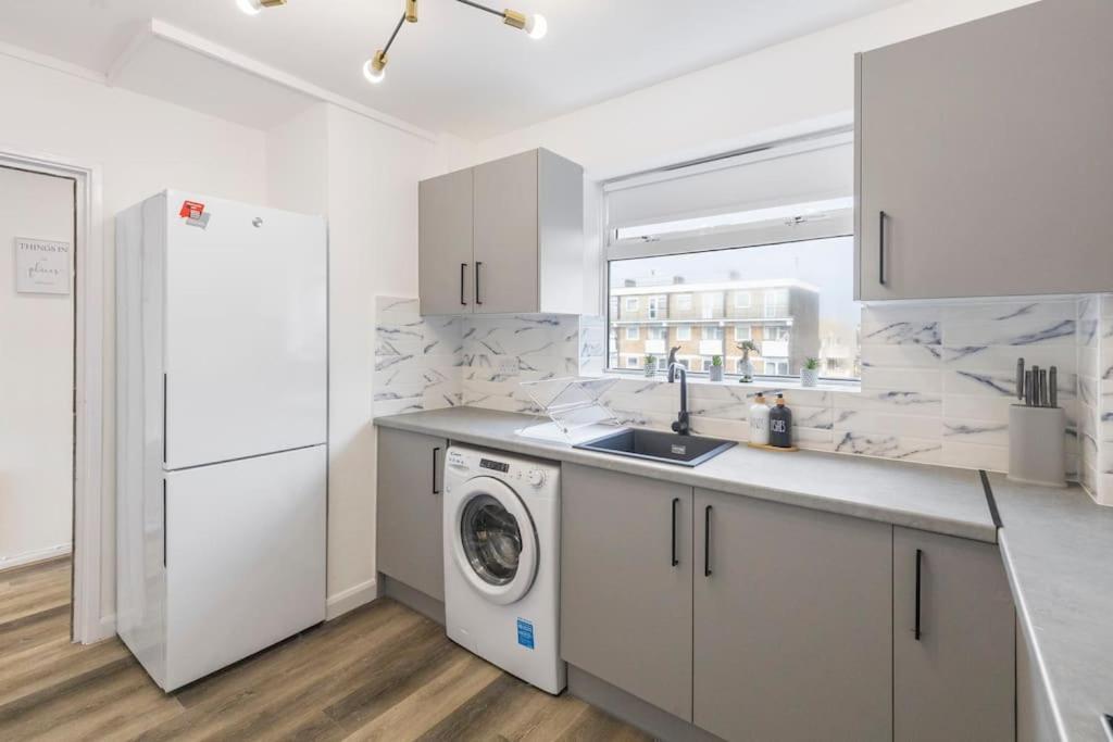 Апартаменты Shard View 2Br Next Tower Bridge Лондон Экстерьер фото
